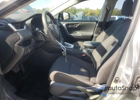 2021 Toyota Rav4 Le from USA, damaged, VIN JTMH1RFVXMD062947